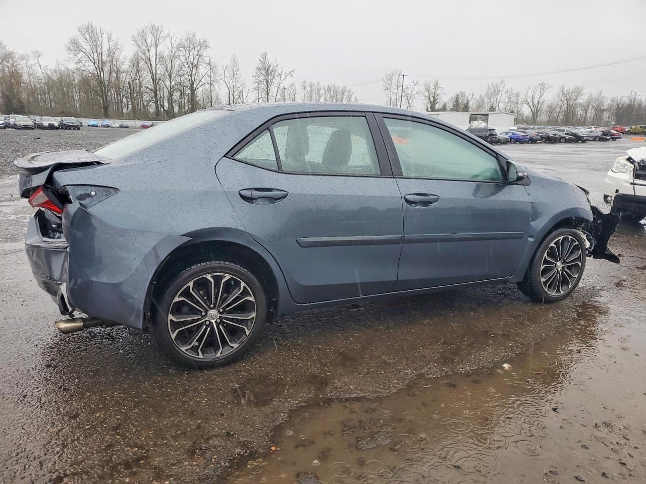 2015 TOYOTA COROLLA L photo 3
