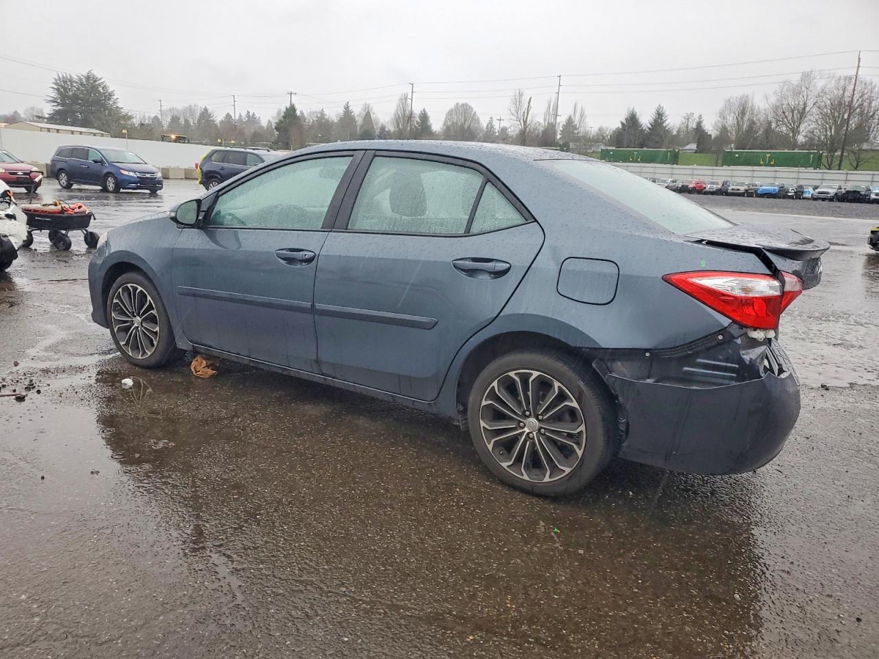 2015 TOYOTA COROLLA L photo 2