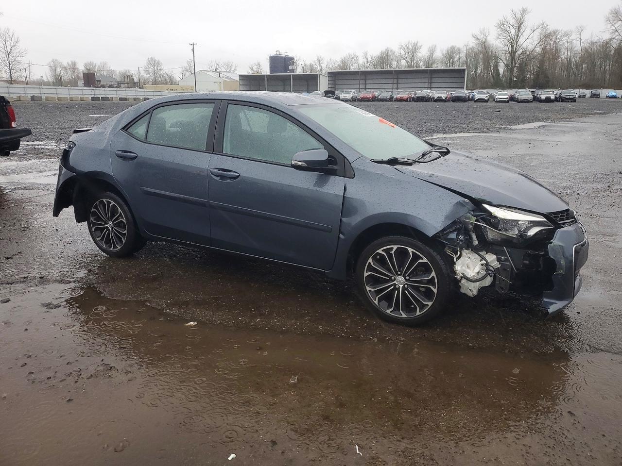 2015 TOYOTA COROLLA L photo 4