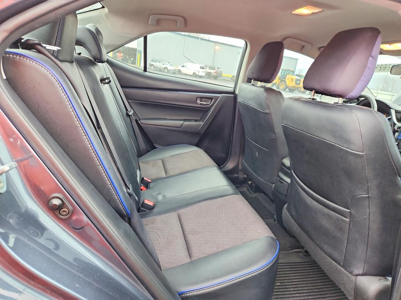 2017 TOYOTA COROLLA L photo 10