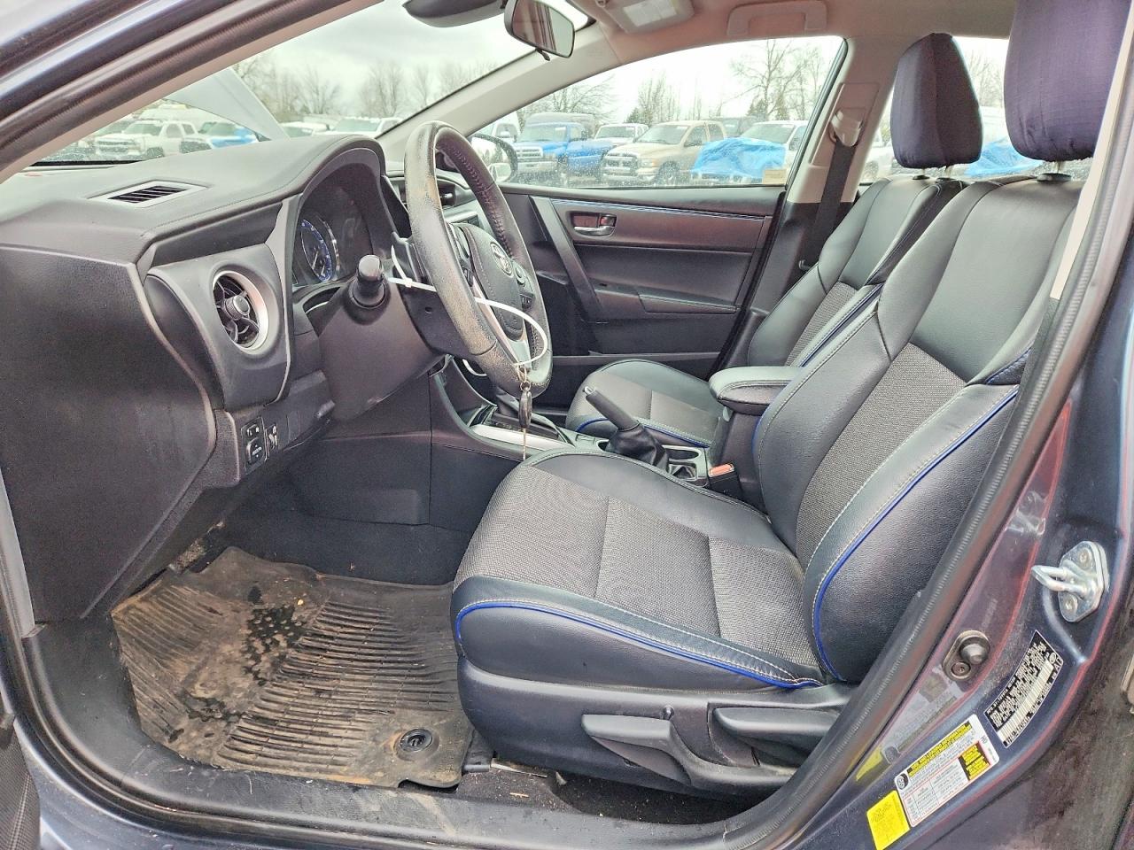 2017 TOYOTA COROLLA L photo 7
