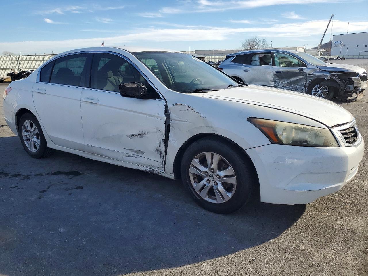 2009 HONDA ACCORD LXP photo 4