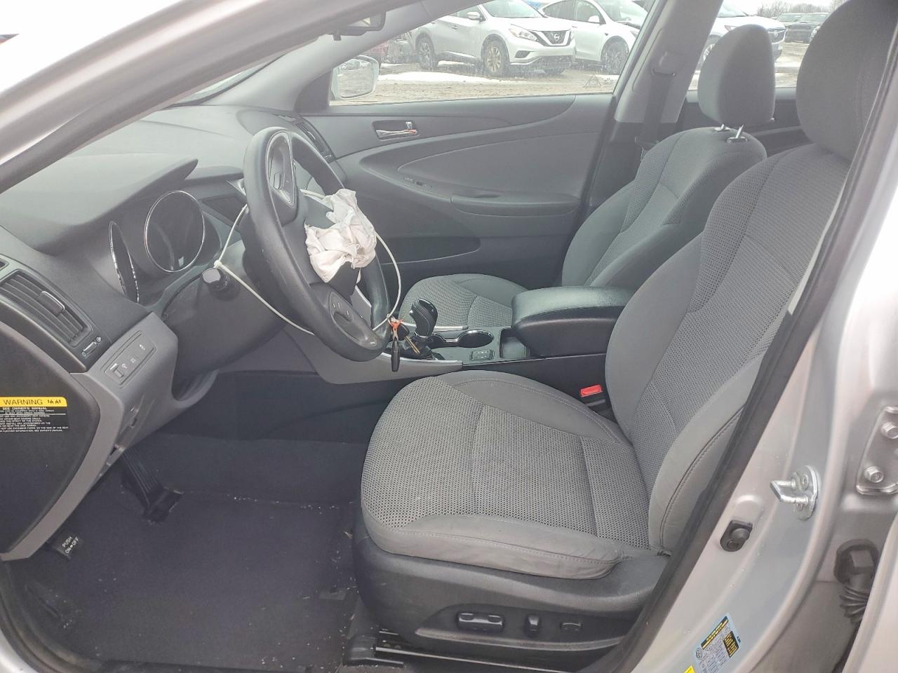 2014 HYUNDAI SONATA GLS photo 7