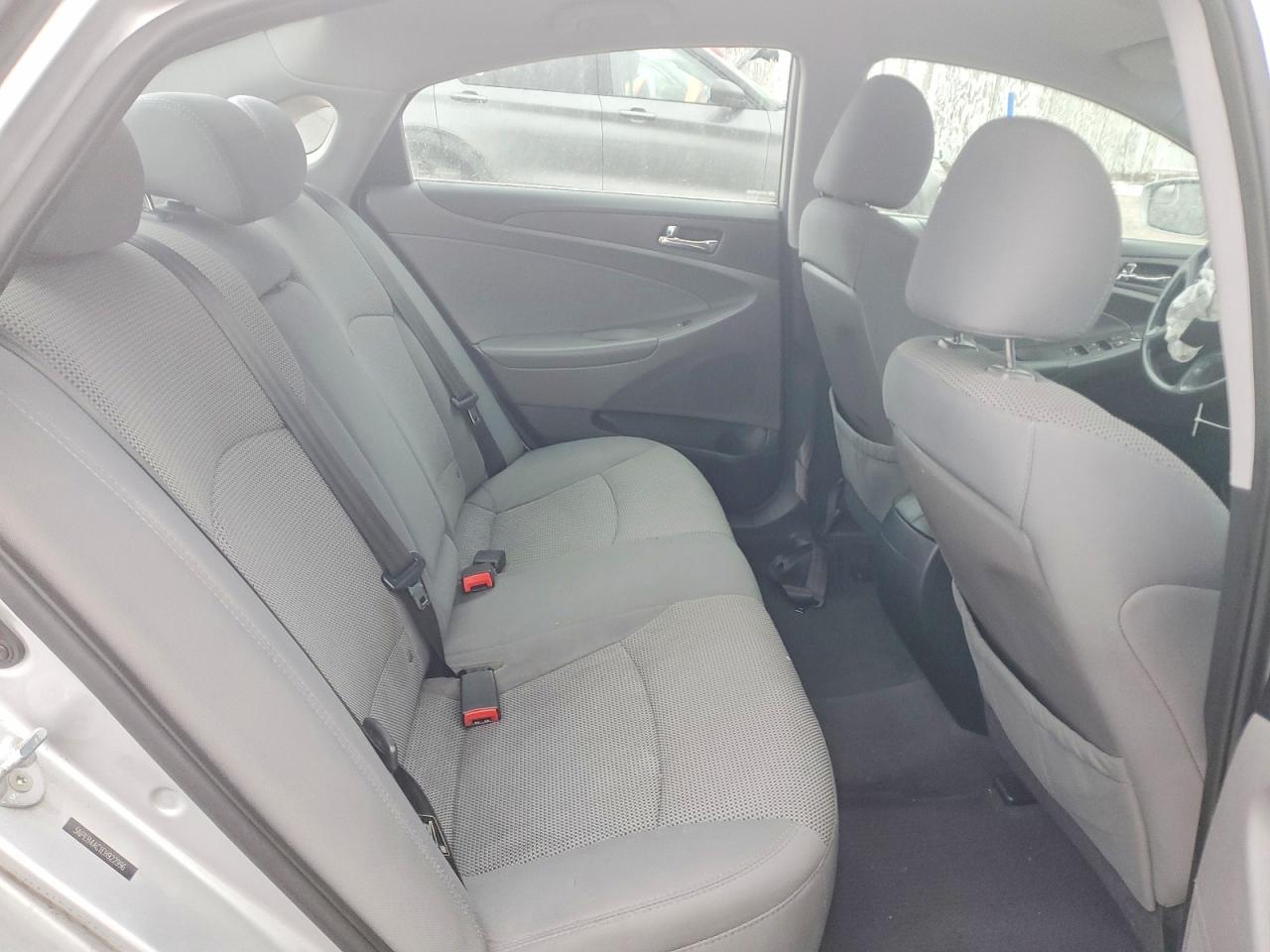 2014 HYUNDAI SONATA GLS photo 10
