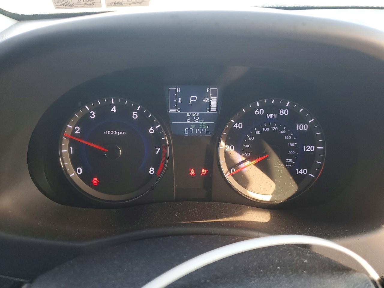 2016 HYUNDAI ACCENT SE photo 9