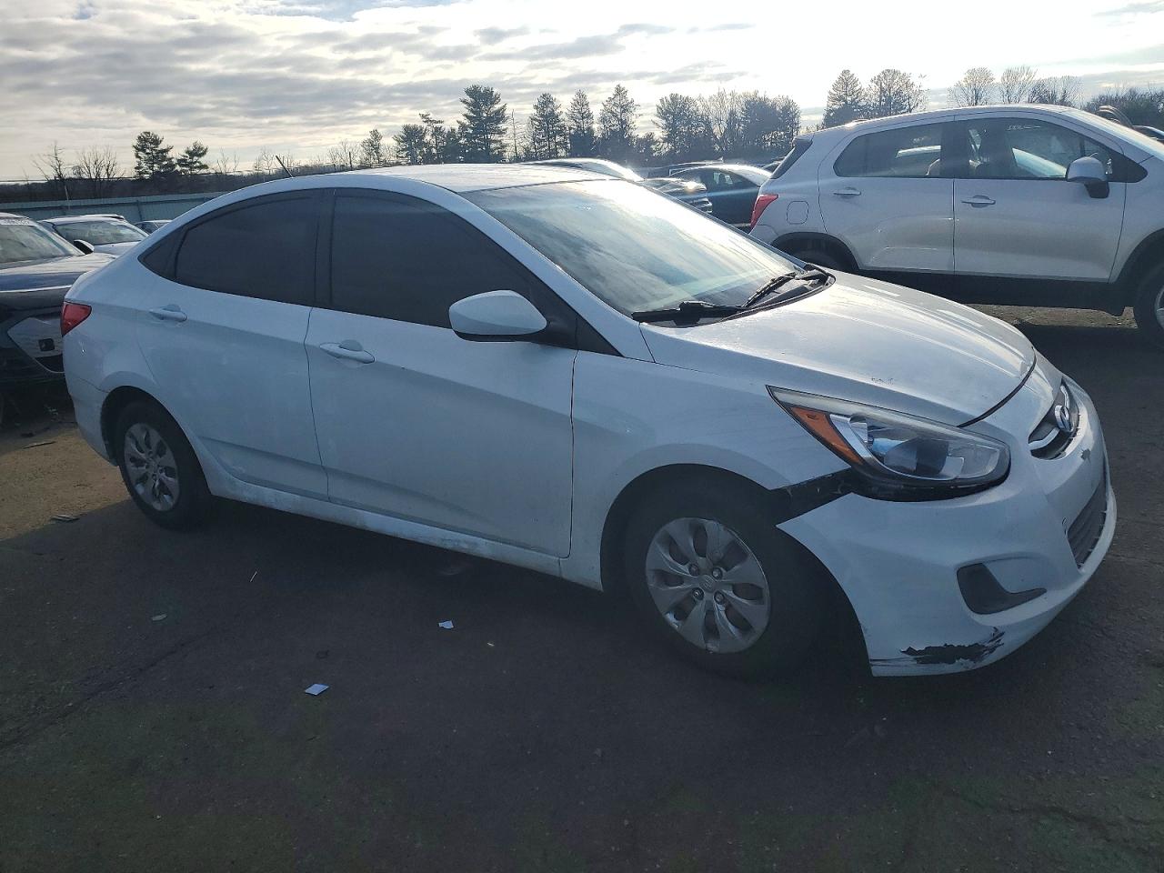 2016 HYUNDAI ACCENT SE photo 4