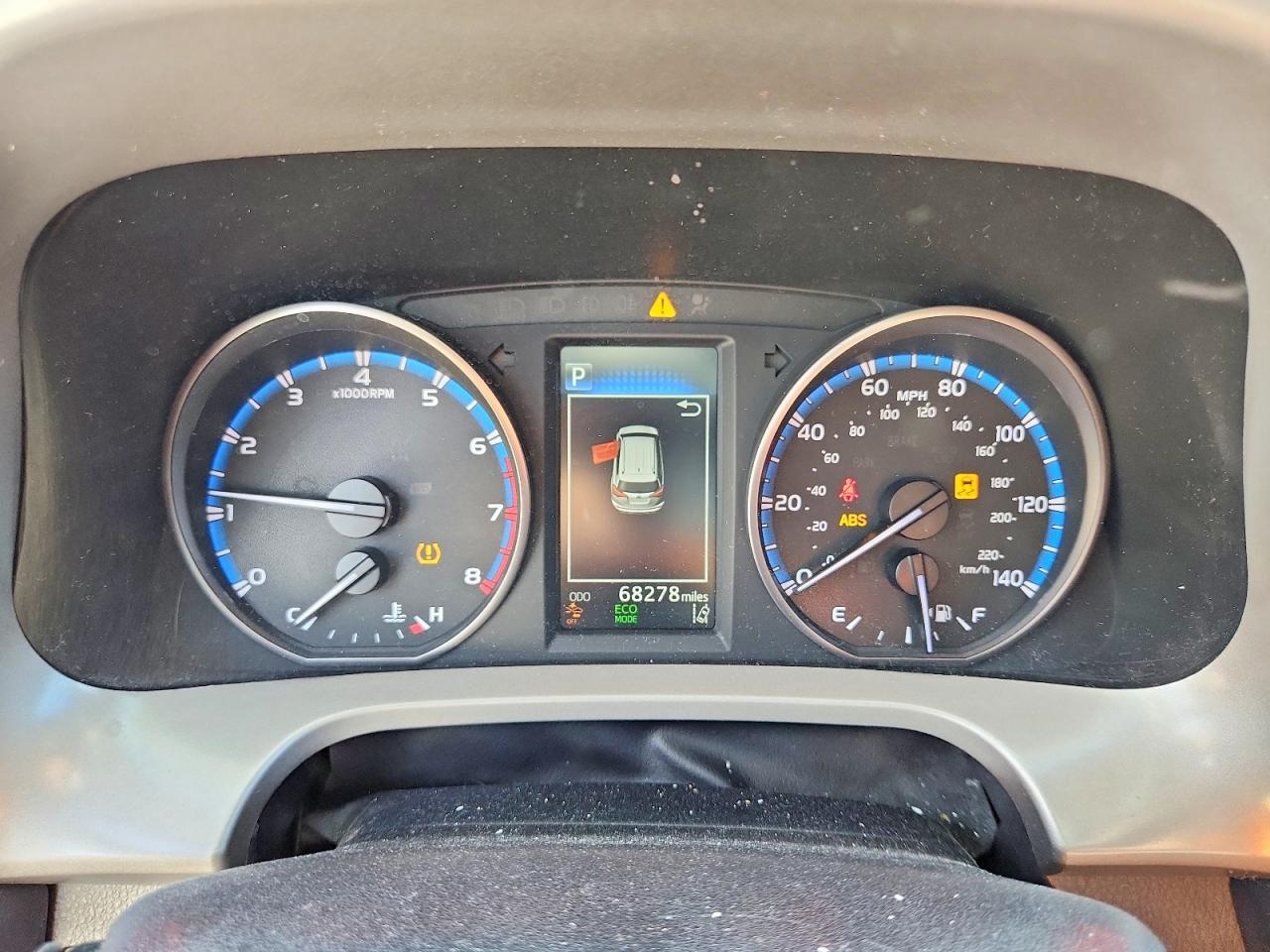 2018 TOYOTA RAV4 LE photo 9
