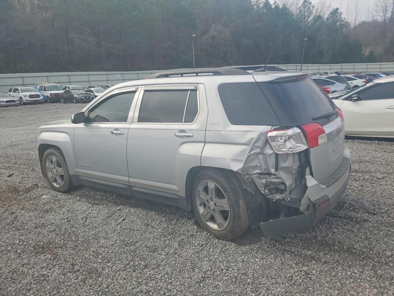 2013 GMC TERRAIN SLT photo 3