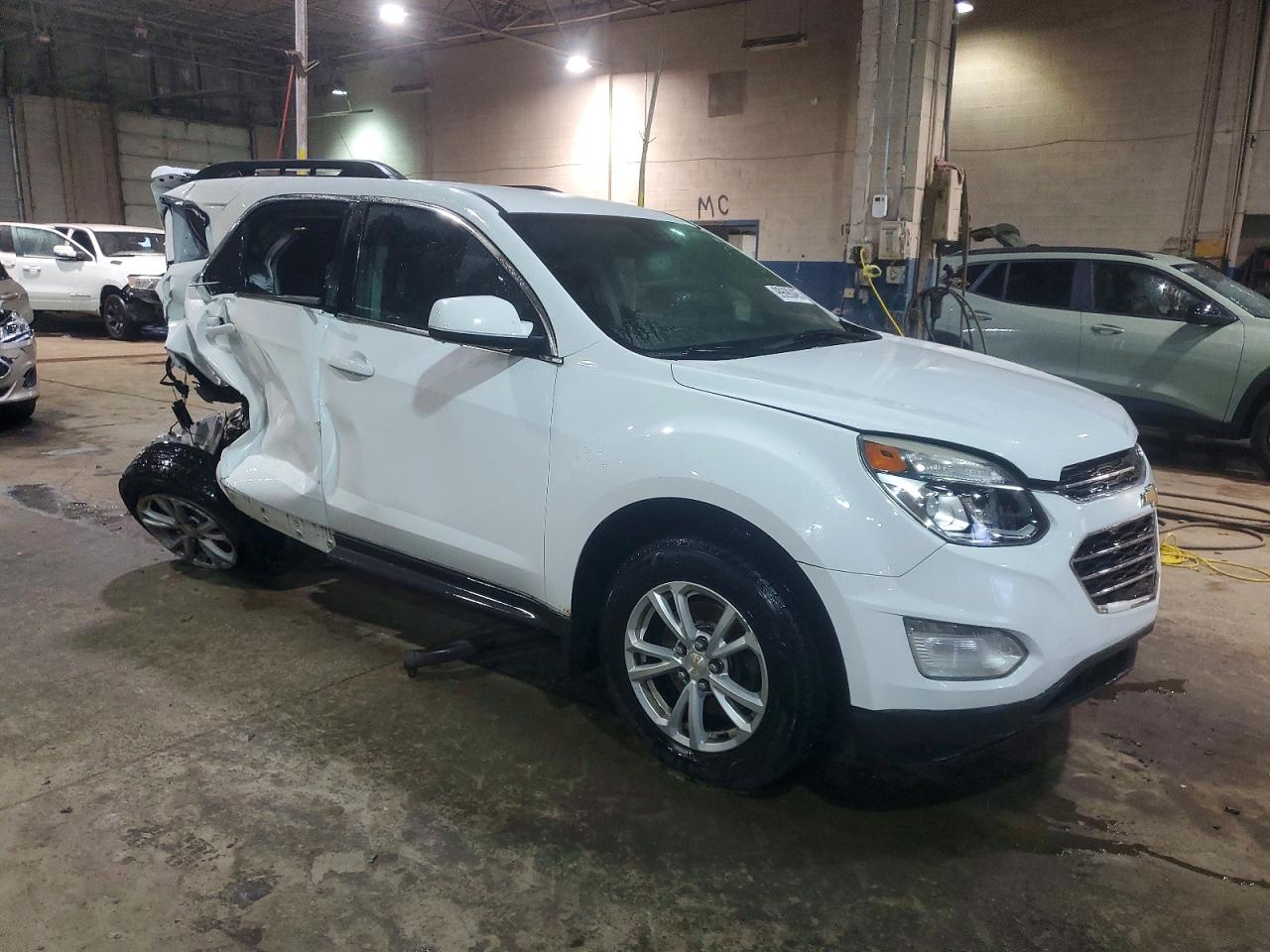 2016 CHEVROLET EQUINOX LT photo 4