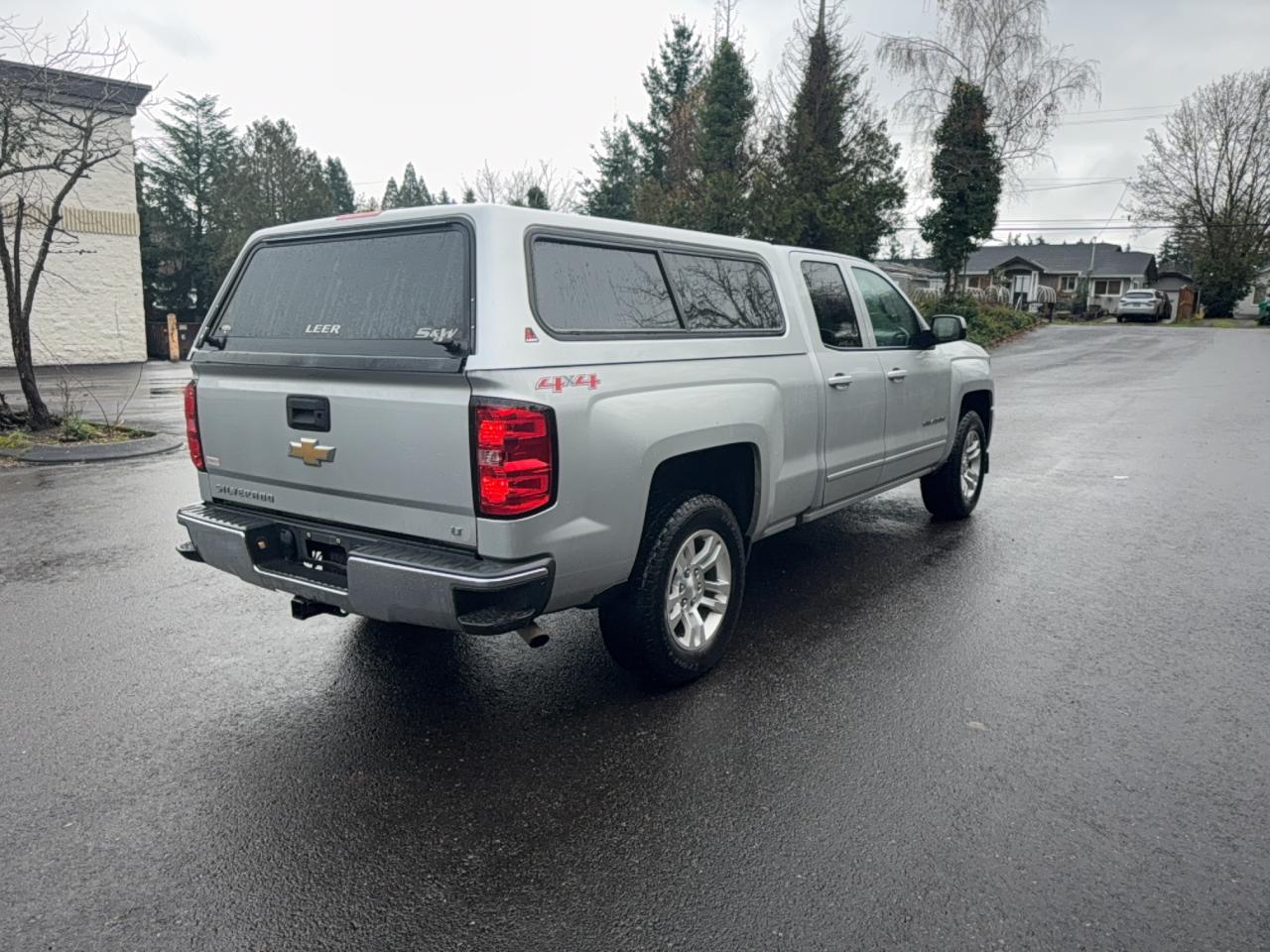 2016 CHEVROLET SILVERADO K1500 LT photo 4