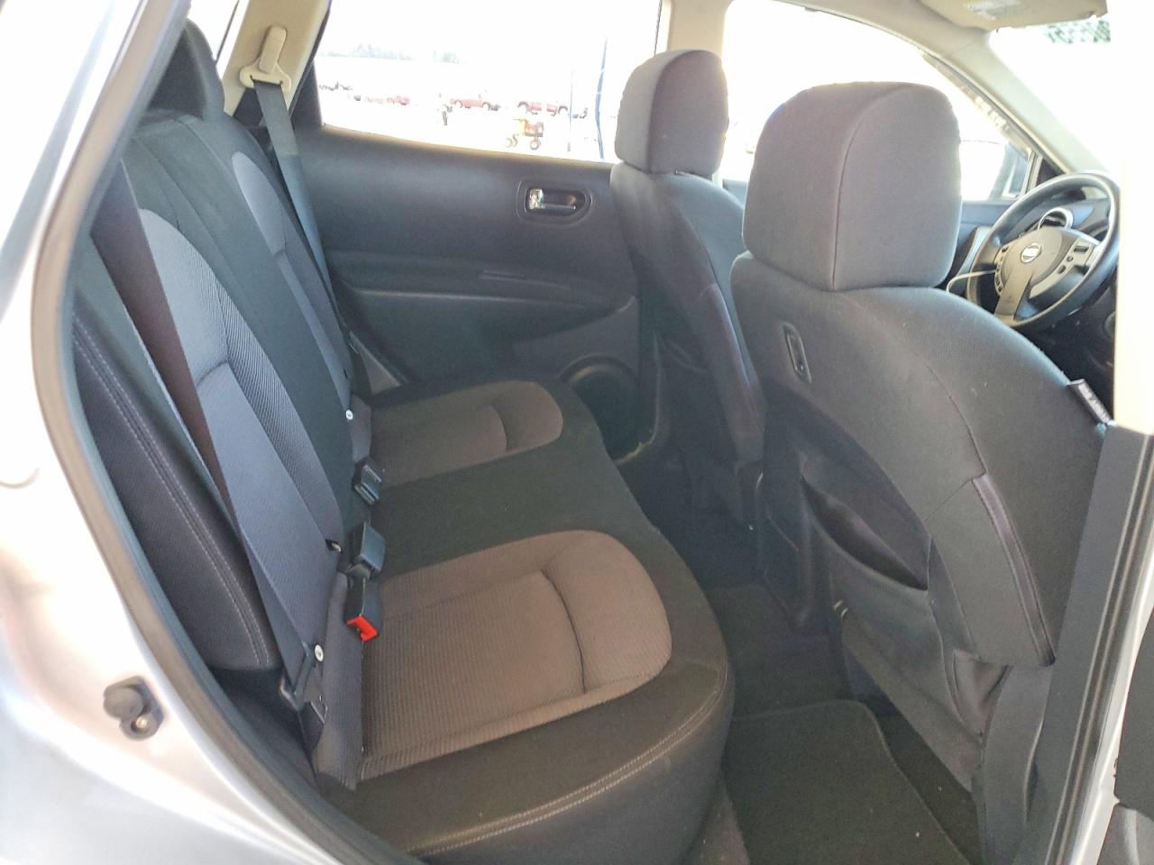 2011 NISSAN ROGUE S photo 10