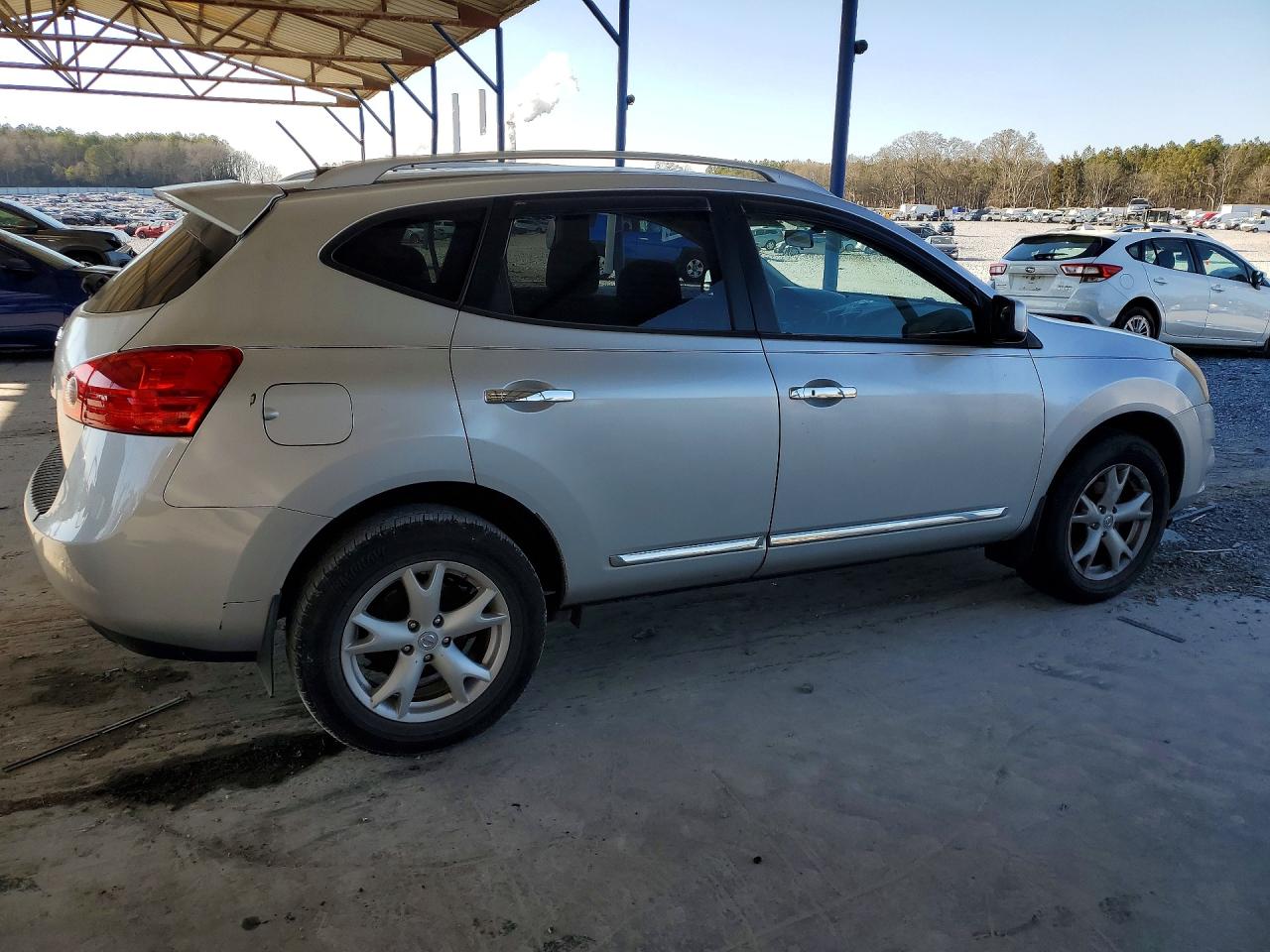2011 NISSAN ROGUE S photo 3
