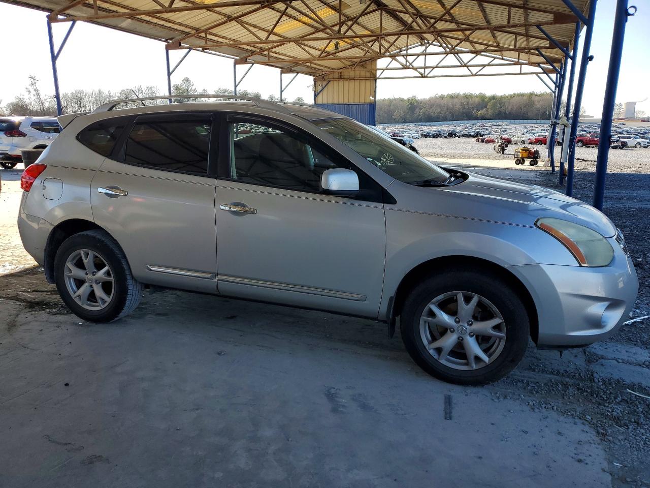 2011 NISSAN ROGUE S photo 4