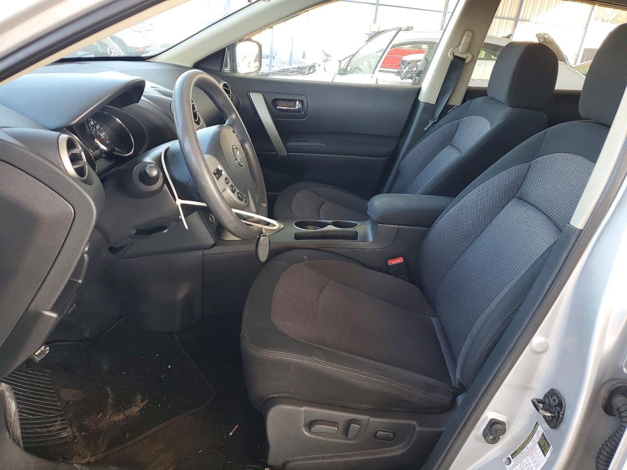 2011 NISSAN ROGUE S photo 7