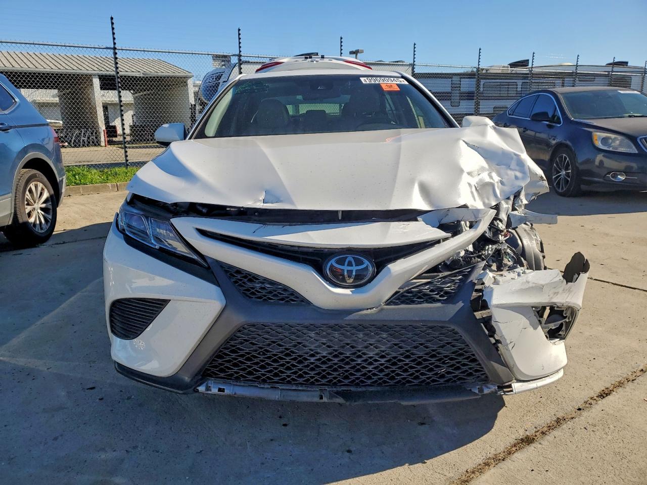 2018 TOYOTA CAMRY L photo 5