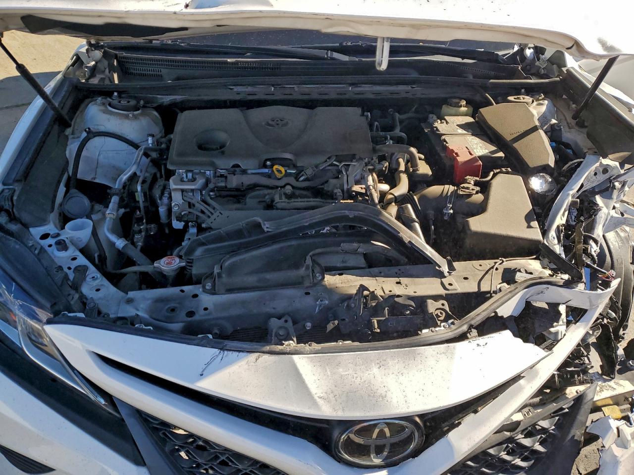 2018 TOYOTA CAMRY L photo 11