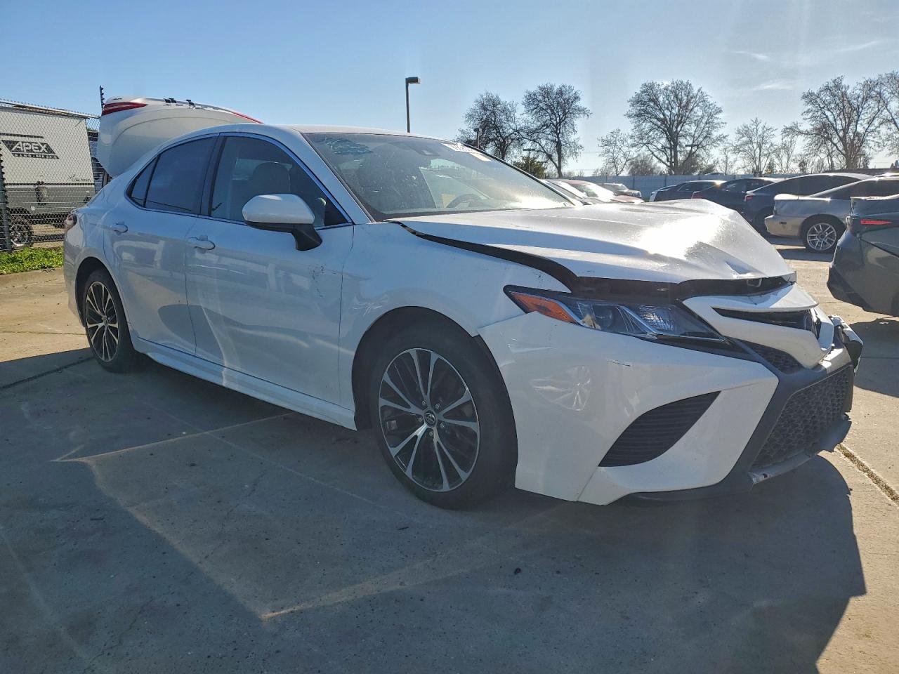 2018 TOYOTA CAMRY L photo 4