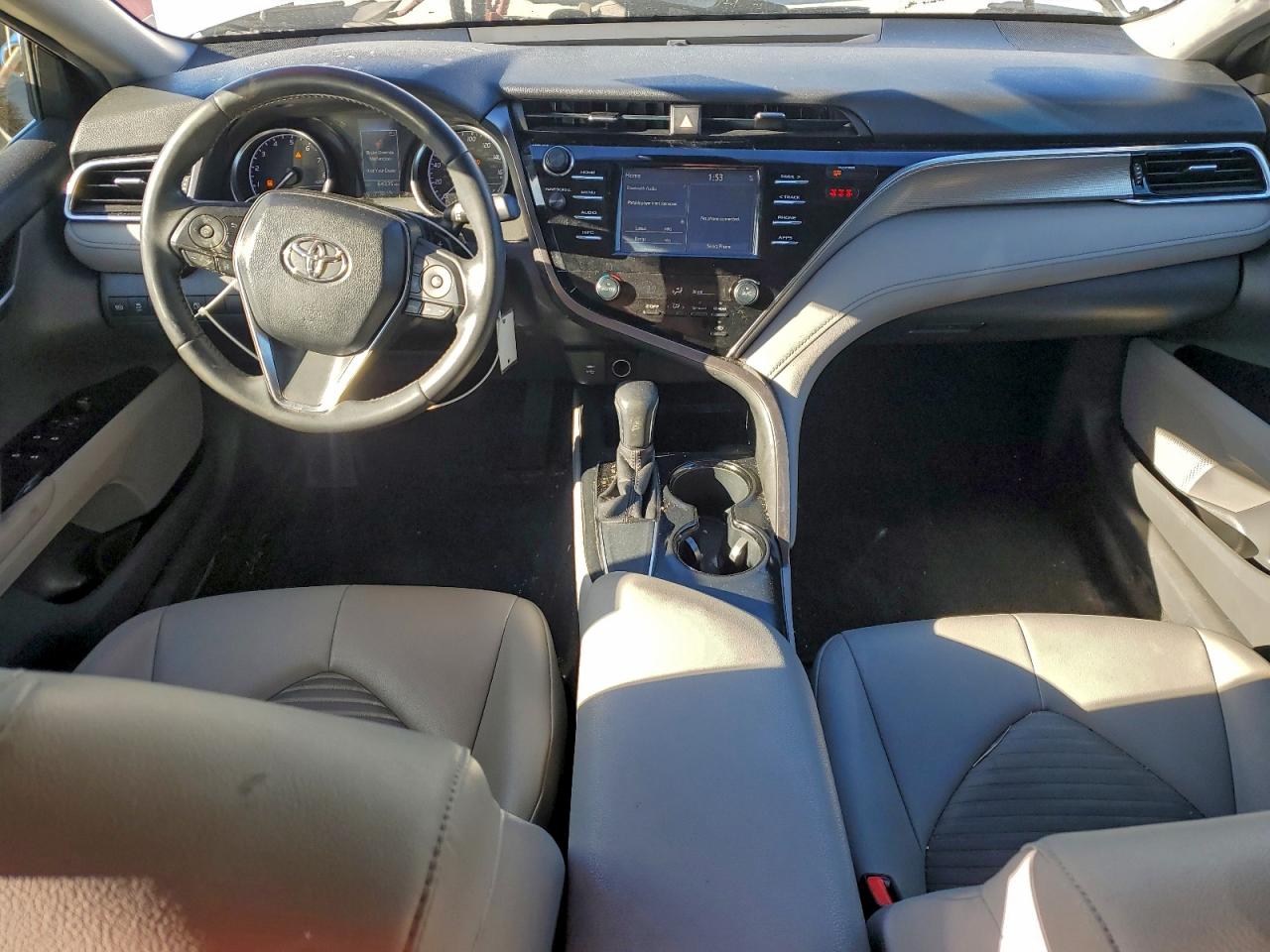 2018 TOYOTA CAMRY L photo 8