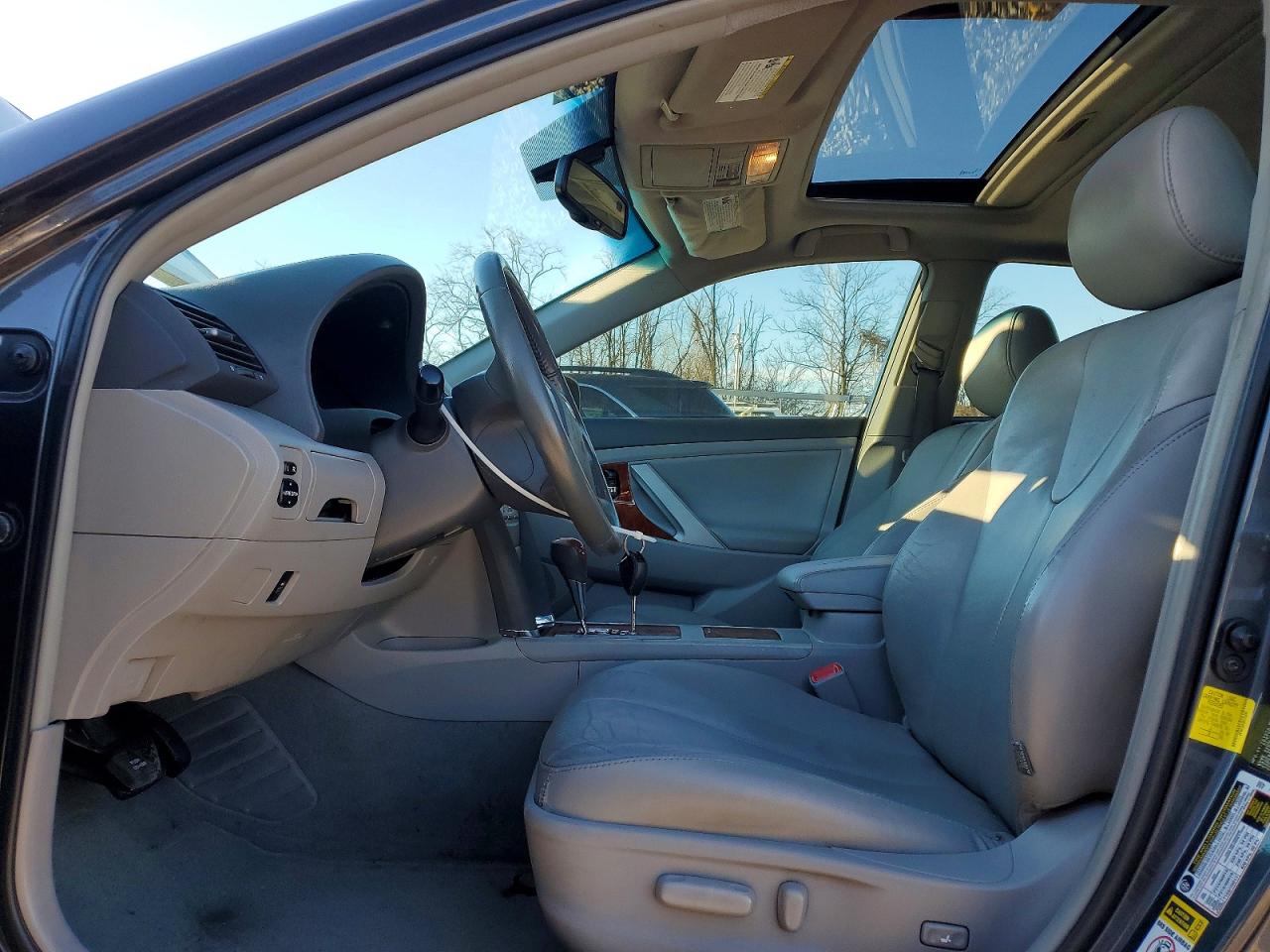 2011 TOYOTA CAMRY BASE photo 7