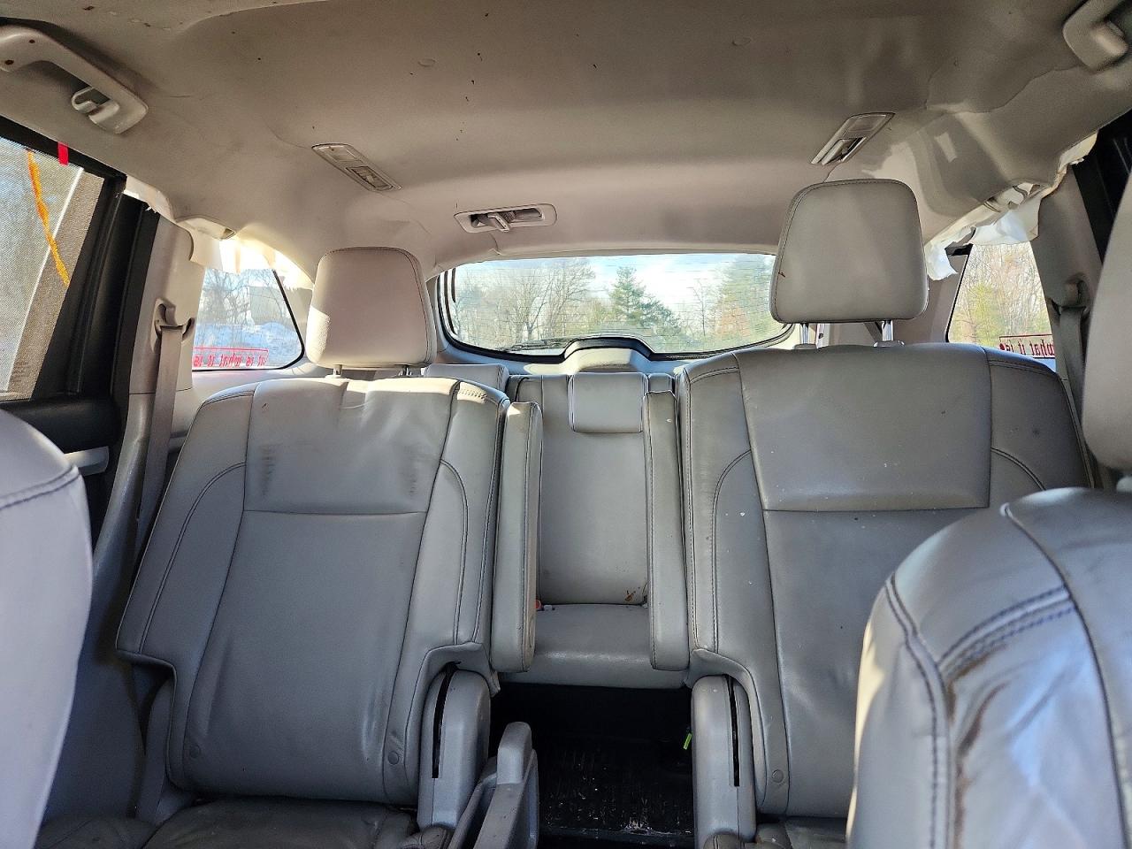 2016 TOYOTA HIGHLANDER XLE photo 10