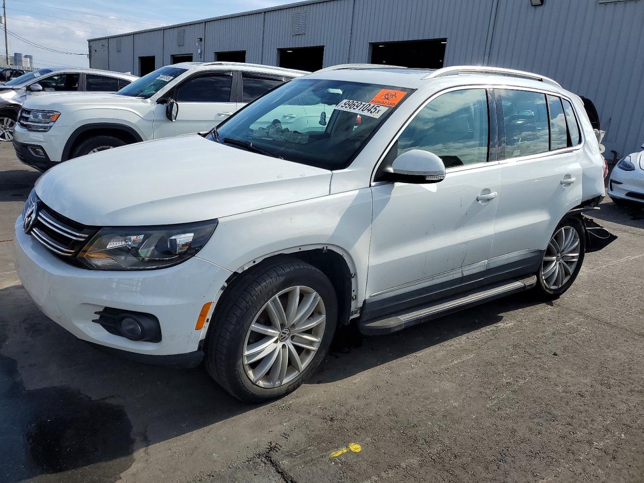 2016 VOLKSWAGEN TIGUAN