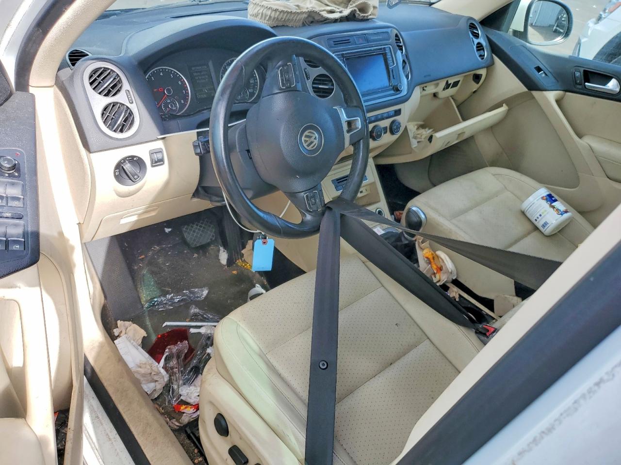2016 VOLKSWAGEN TIGUAN S photo 8