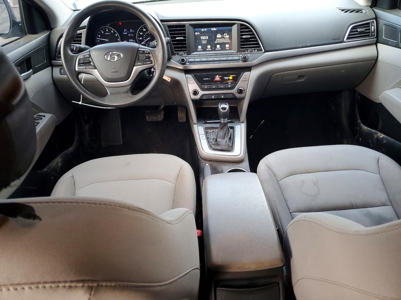 2017 HYUNDAI ELANTRA SE photo 8