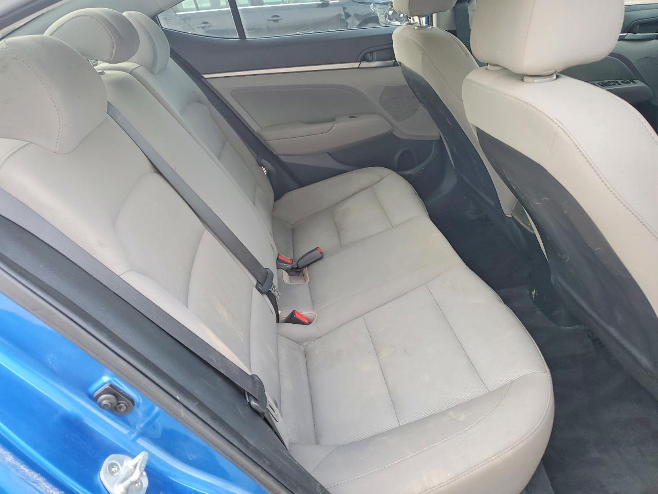 2017 HYUNDAI ELANTRA SE photo 10