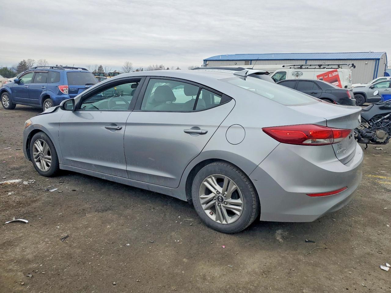 2017 HYUNDAI ELANTRA SE photo 2