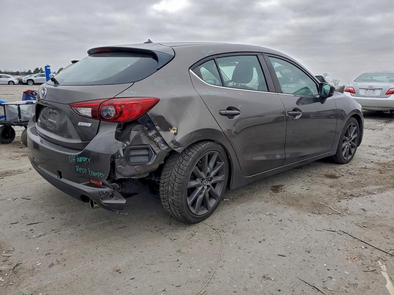 2018 MAZDA 3 TOURING photo 3