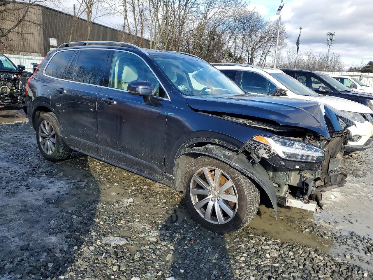 2016 VOLVO XC90 T6 photo 4