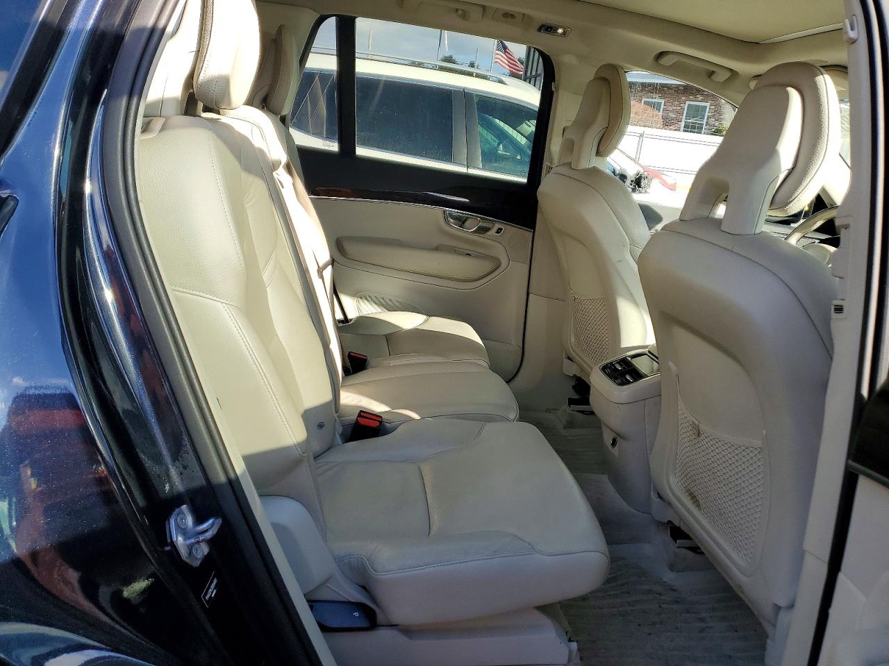 2016 VOLVO XC90 T6 photo 11