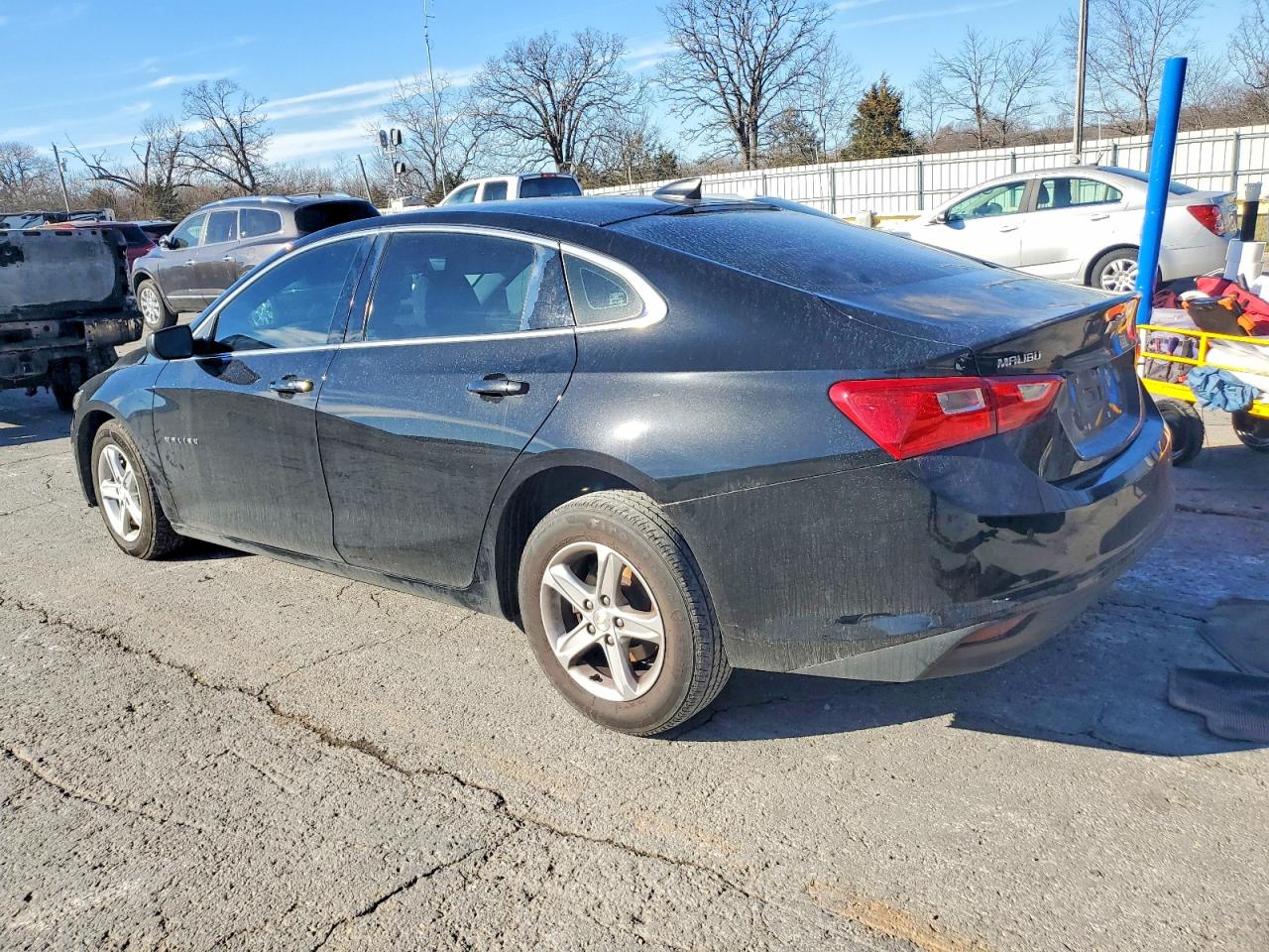 2020 CHEVROLET MALIBU LS photo 2