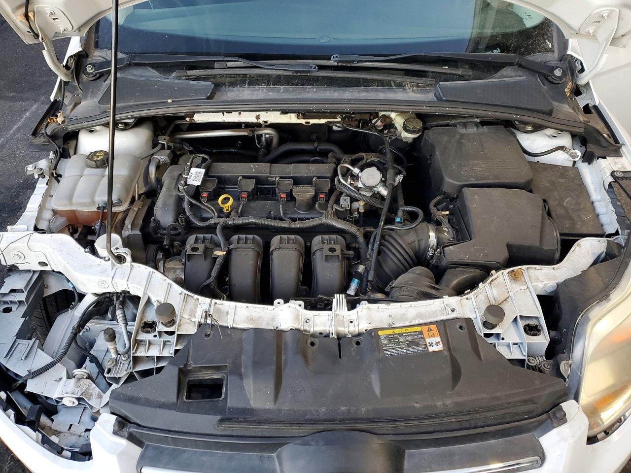 2014 FORD FOCUS SE photo 11