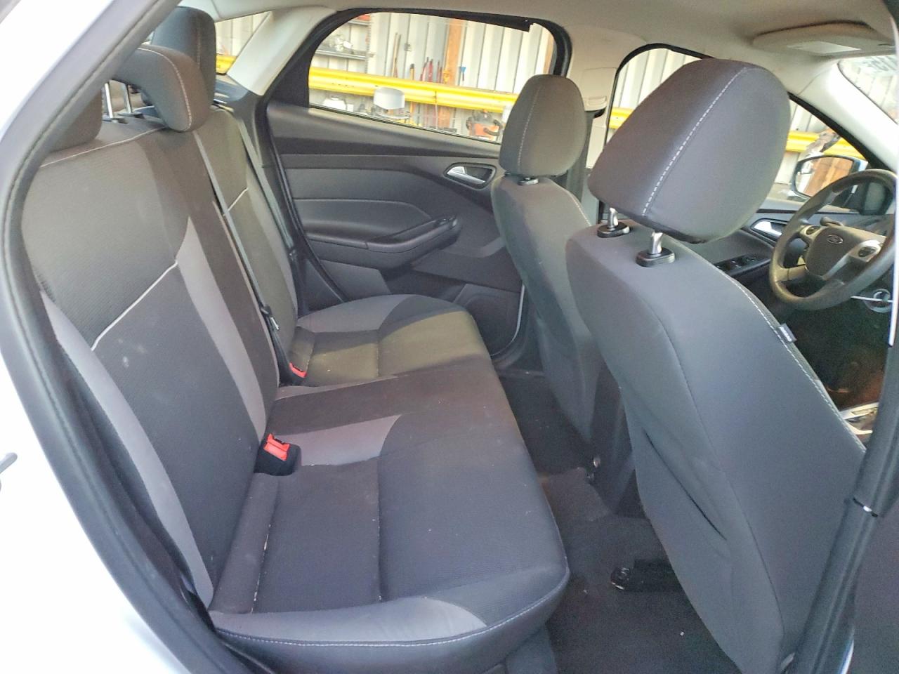 2014 FORD FOCUS SE photo 10