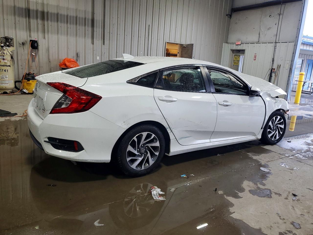 2017 HONDA CIVIC EX photo 3