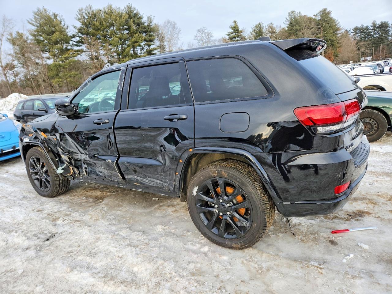 2019 JEEP GRAND CHEROKEE LAREDO photo 2