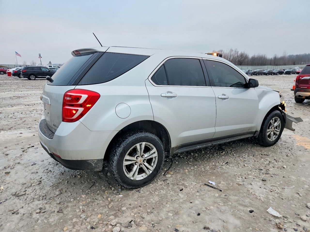 2016 CHEVROLET EQUINOX LS photo 3
