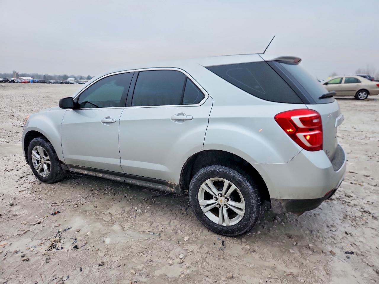 2016 CHEVROLET EQUINOX LS photo 2
