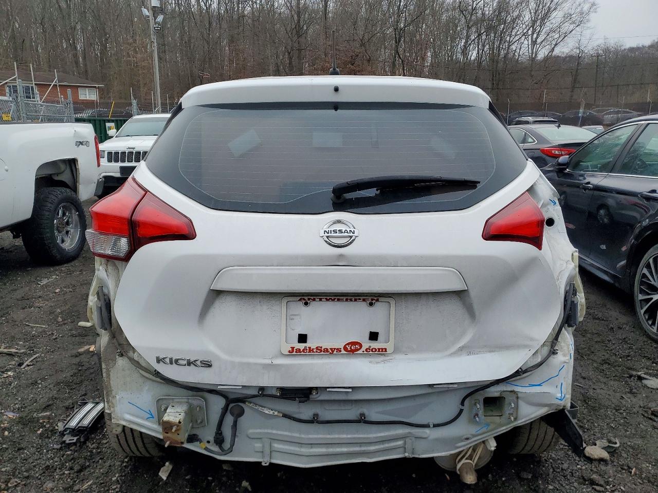 2020 NISSAN KICKS S photo 6