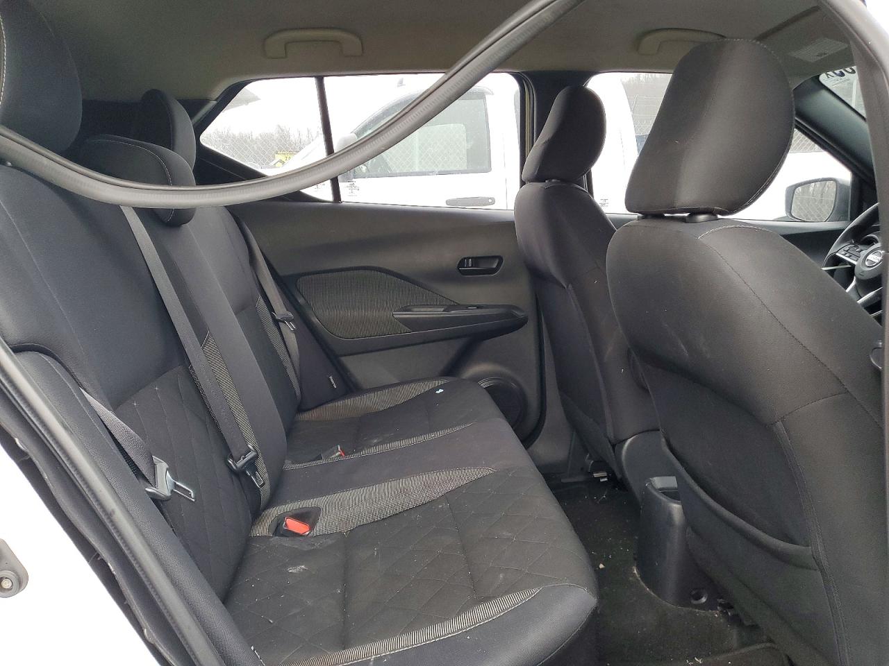 2020 NISSAN KICKS S photo 10