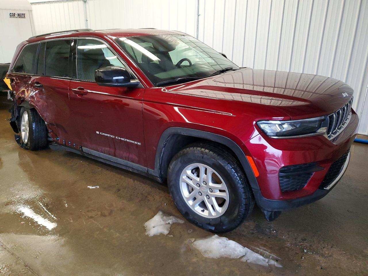 2024 JEEP GRAND CHEROKEE LAREDO photo 4