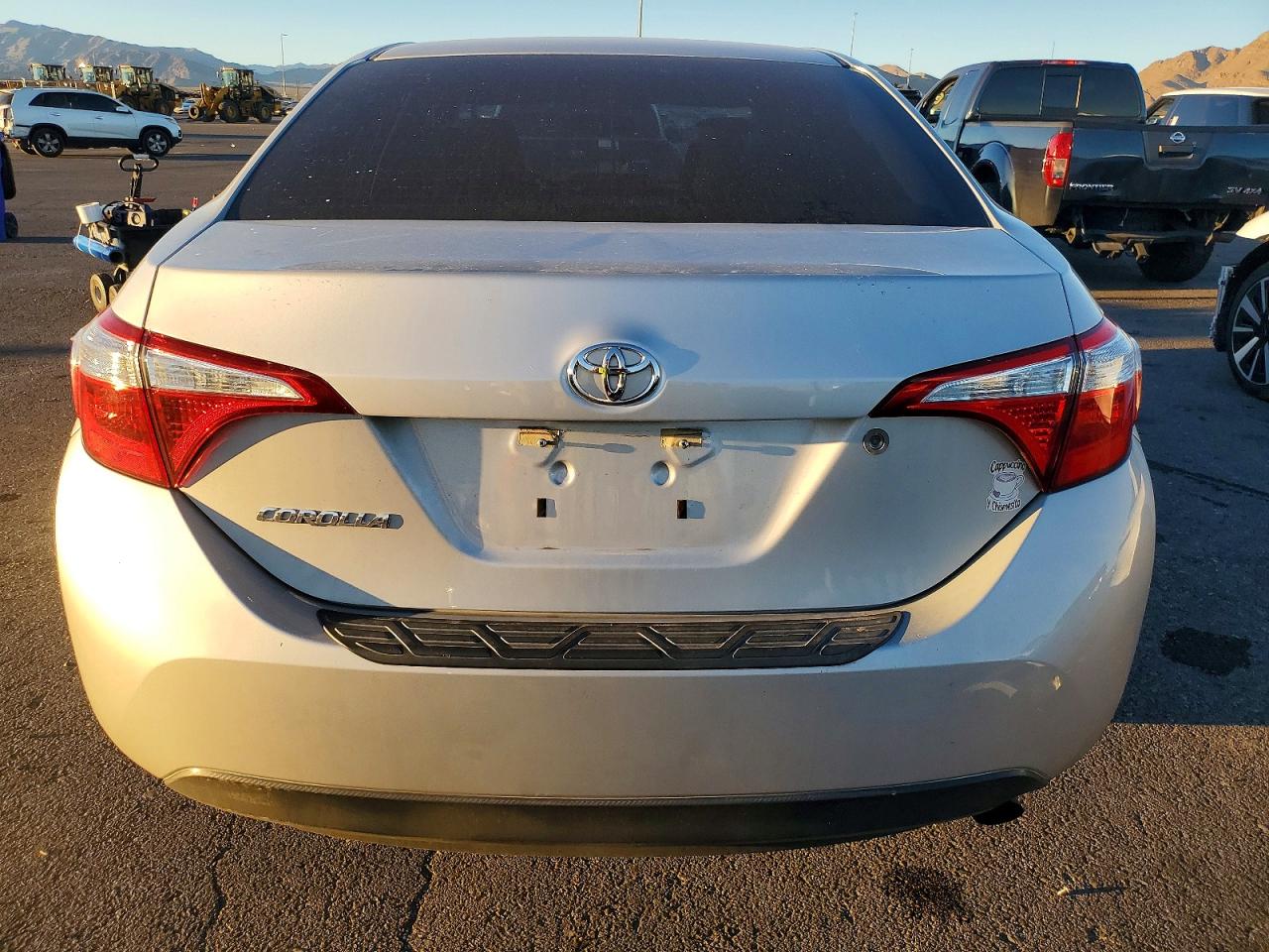 2015 TOYOTA COROLLA L photo 6