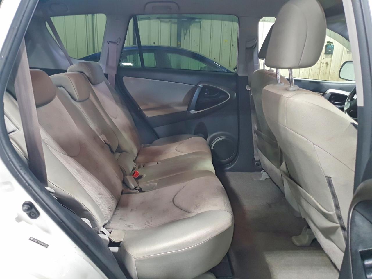 2009 TOYOTA RAV4 photo 11