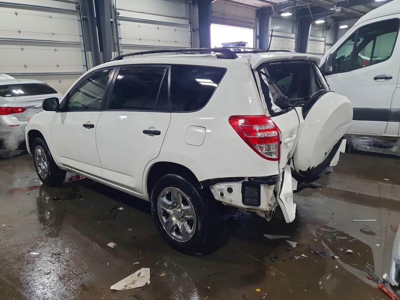 2009 TOYOTA RAV4 photo 2