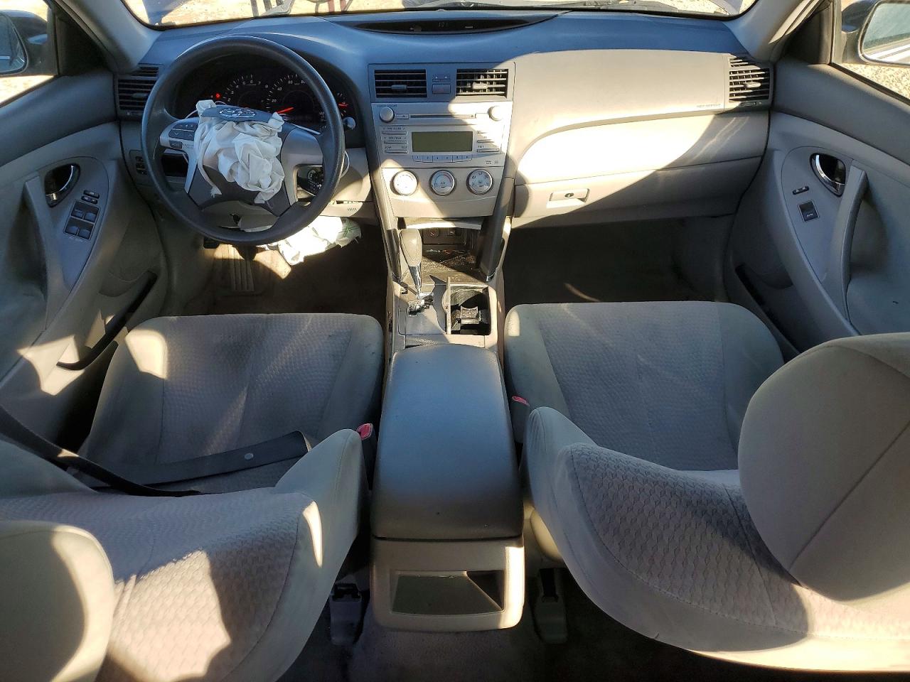 2011 TOYOTA CAMRY BASE photo 8