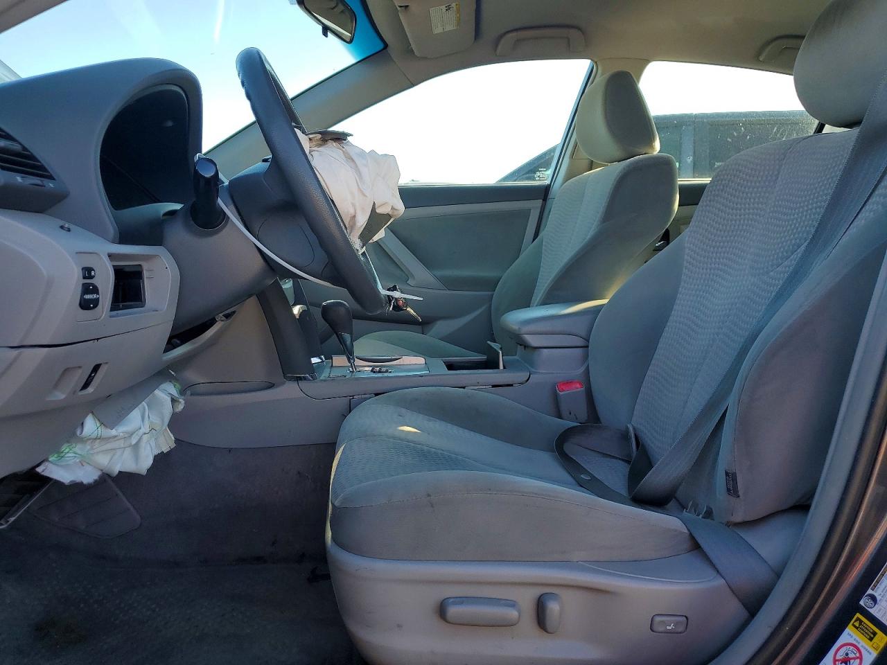2011 TOYOTA CAMRY BASE photo 7