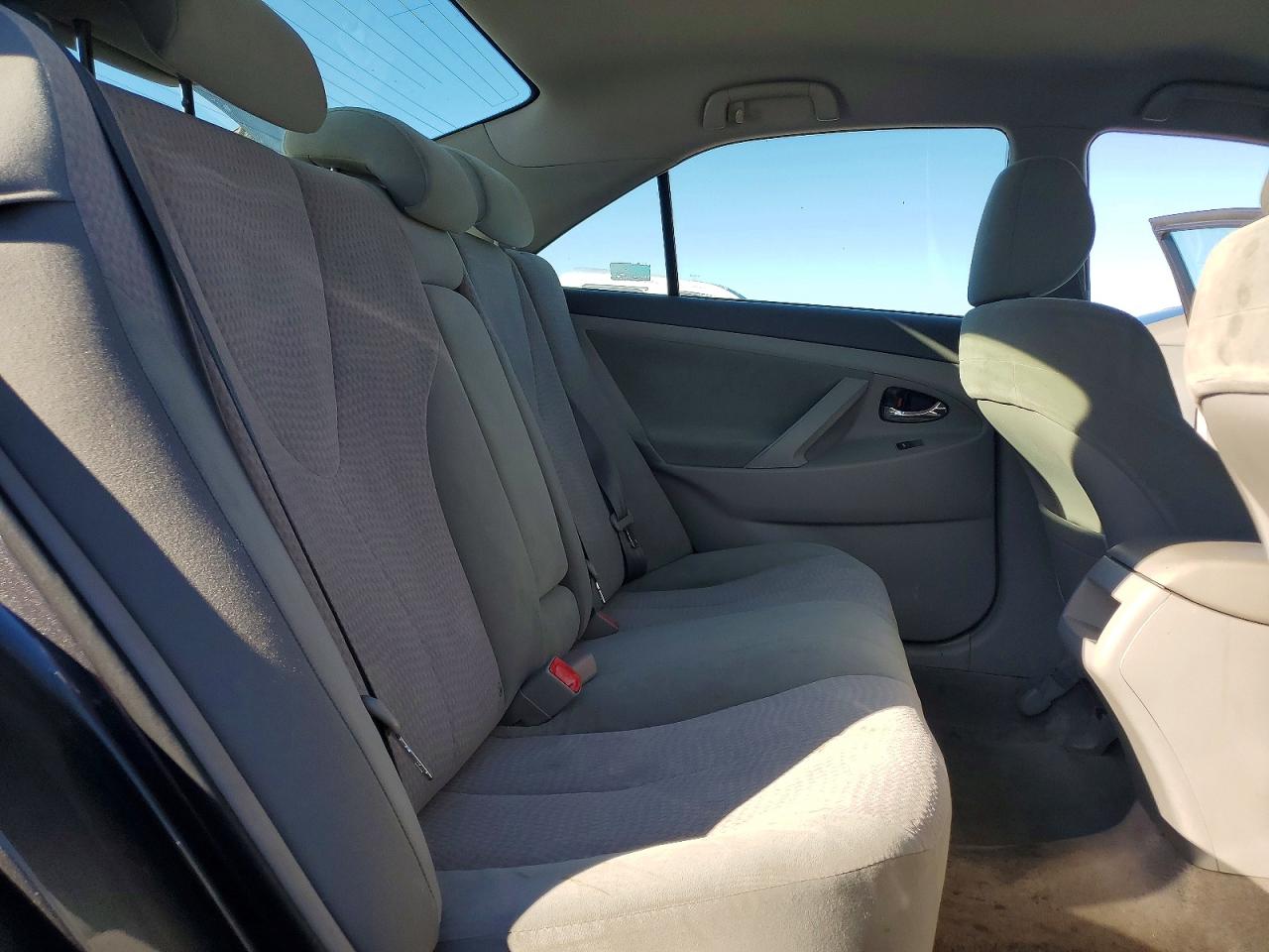 2011 TOYOTA CAMRY BASE photo 10