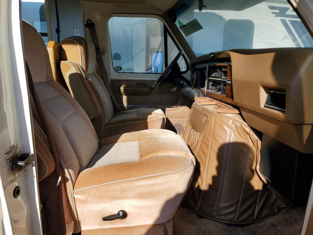 1988 FORD ECONOLINE E350 CUTAWAY VAN photo 5