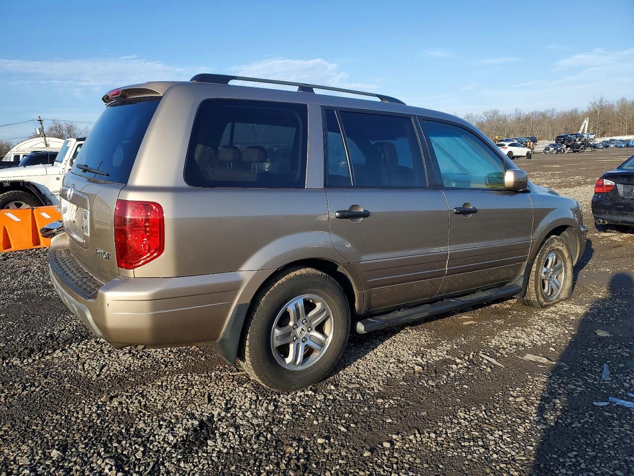 2003 HONDA PILOT EXL photo 3